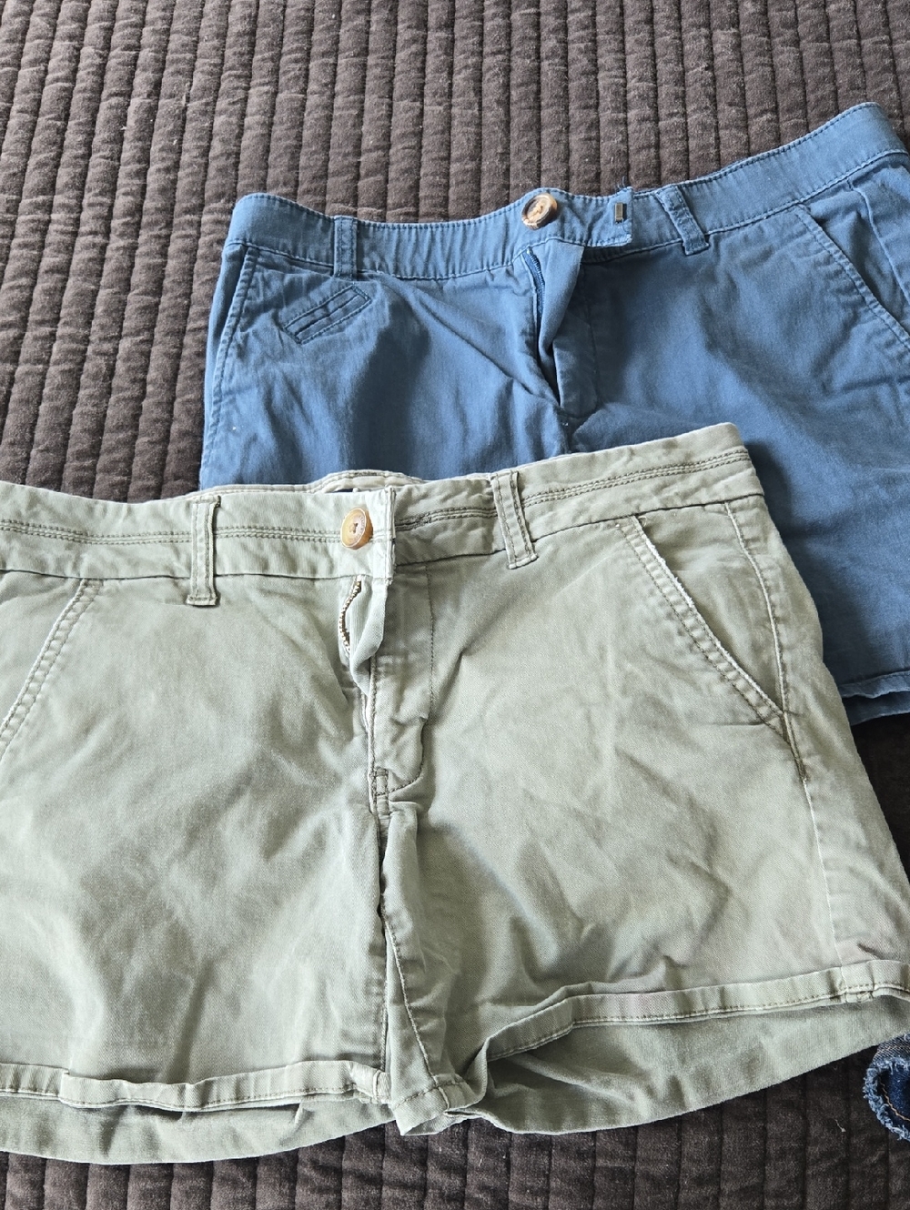Shorts Lot - Picture 6 of 12